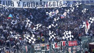Carabineros en Estadios - Carabineros Deben Reforzar su Presencia en Estadios tras Incidentes Violentos
