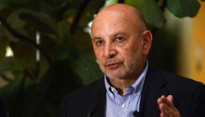 Destitución Isabel Allende - Senador Castro Exige Renuncias por Controversia en Compra de Casa Allende