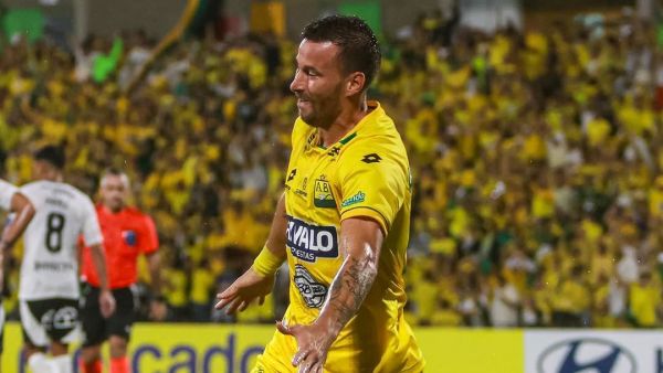 Gol Luciano Pons Colo Colo - ¡Luciano Pons Alborotó al Cacique! Gol de Infarto en Empate Épico de Libertadores