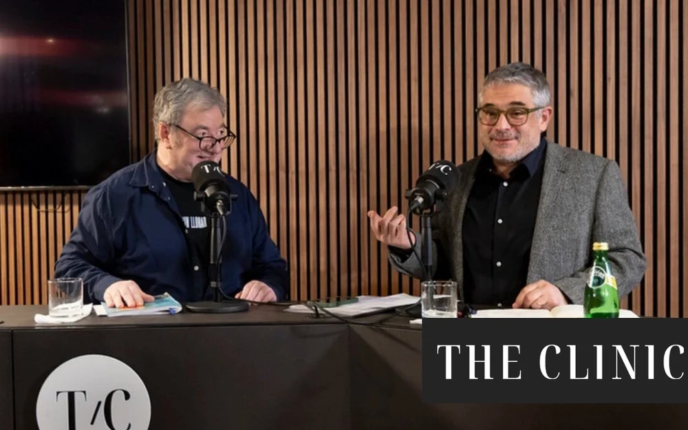 Una noche “Sin llorar”:  Axel Callís y Juan Diego Montalva celebraron los 50 capítulos del podcast con un encuentro en vivo con sus seguidores