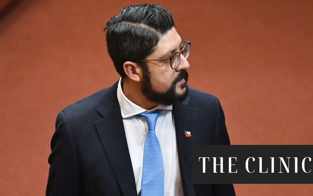 Piden llevarlo al tribunal supremo: La furia en los chats de RN contra Francisco Orrego tras aprobar informe de comisión por el 18-O que critica al gobierno de Piñera
