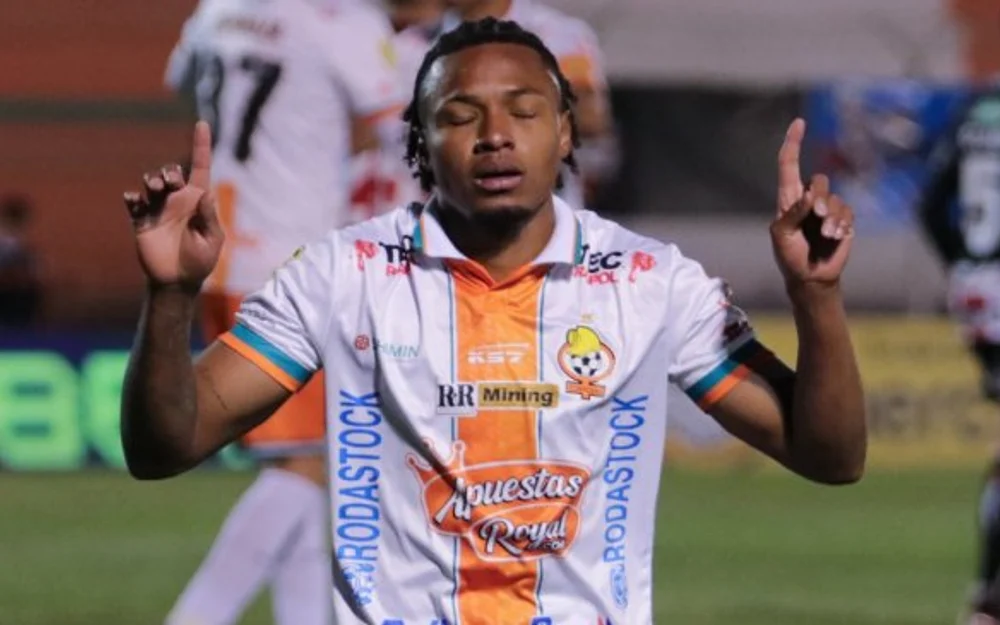Cobresal tomó un respiro en la Liga con valioso triunfo ante Palestino