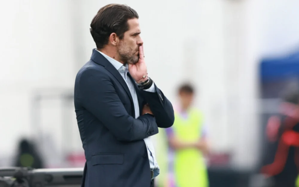 Tensión en la U: Las diferencias con el plantel que complican el proceso de Fernando Gago