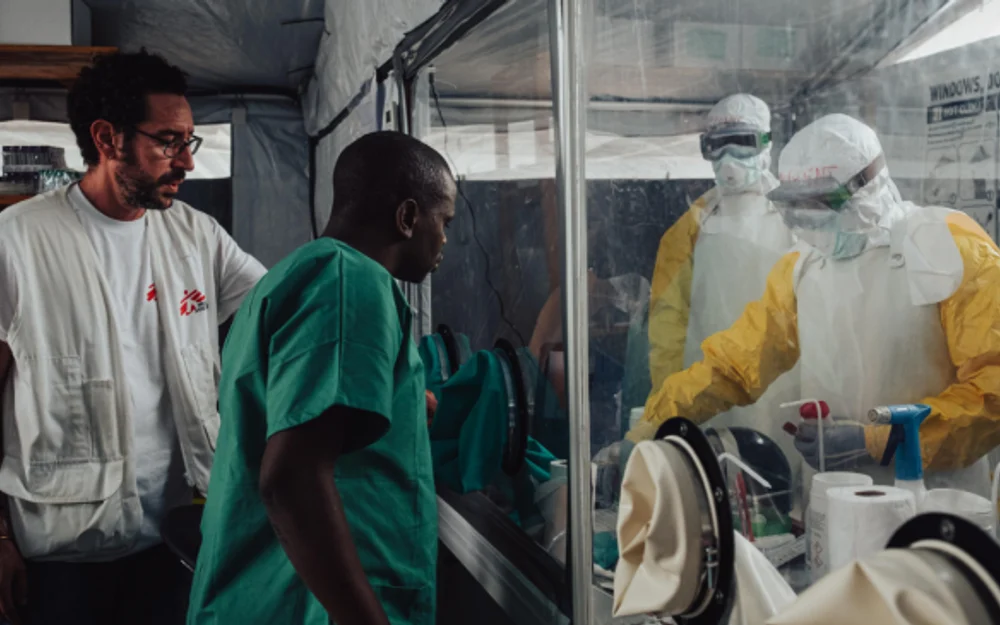 Brote de ébola en RD del Congo ya deja más de 2.500 muertos