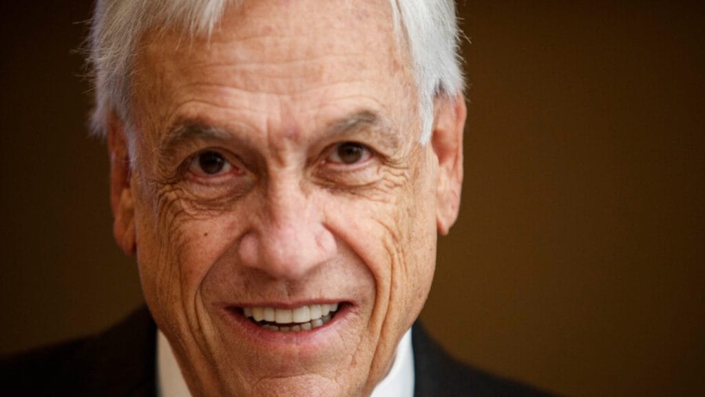 Debate encendido: ¿Estatua de Piñera frente a La Moneda?