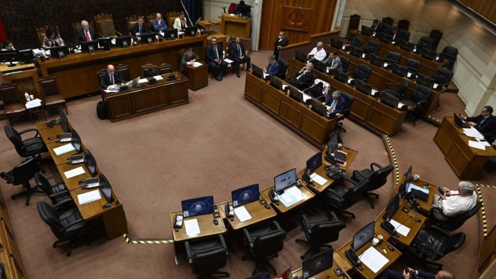 Gobierno propone 8,5% de cotización con 6 puntos para cuentas personales