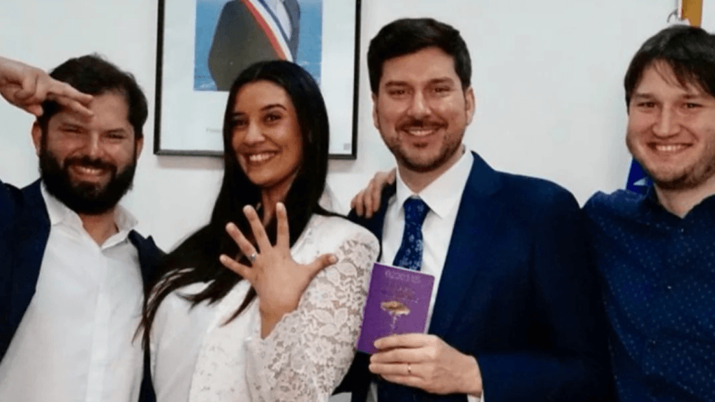 Presidente Boric sorprende en emotiva boda civil de su hermano