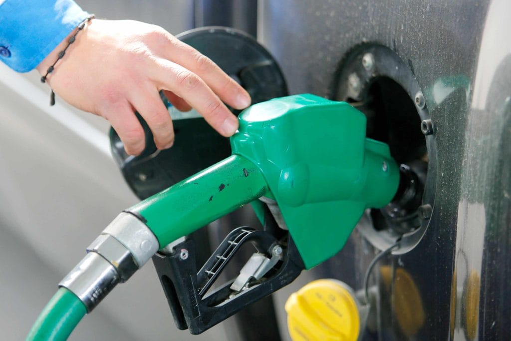 ¡Corre por tus ahorros! Descubre increíbles descuentos en bencinas este enero