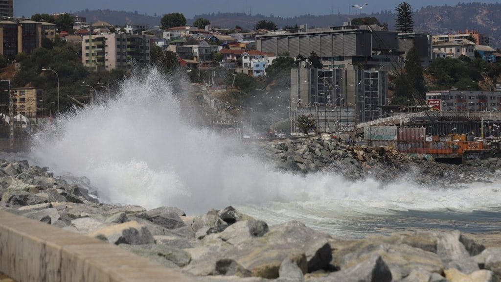 ¡Alerta! Marejadas anormales amenazan la costa chilena