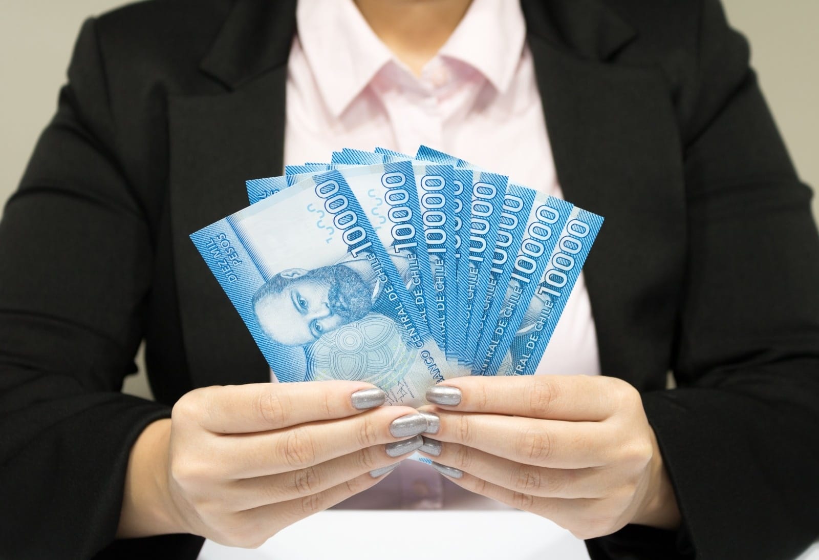 Este viernes 28 de febrero se paga el Bono al Trabajo de la Mujer: Así puedes saber si cumples con los requisitos del beneficio