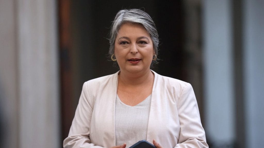 PC destaca a ministra Jara como líder del mundo popular para presidencia