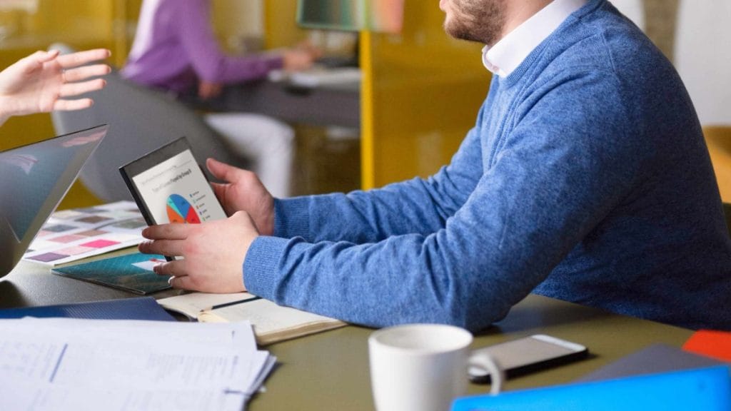 Descubre empleos millonarios en el Ministerio de Vivienda