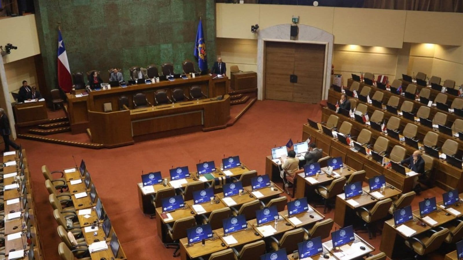 Nepotismo en el gobierno - Cámara rechaza ley contra el nepotismo: este era el proyecto que inhabilitaba a familiares de autoridades para cargos públicos