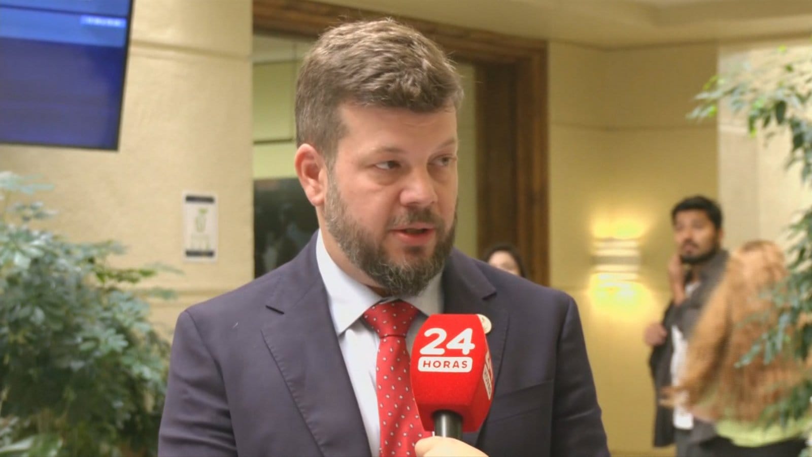 Kaiser por Tohá: "El Presidente Boric la cargó con una mochila de plomo al decir que va a ser la candidata a la continuidad"