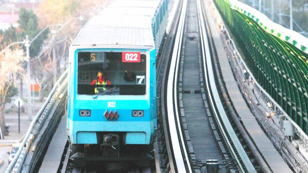 Triunfo sobre el tiempo: Línea 5 del Metro se recupera