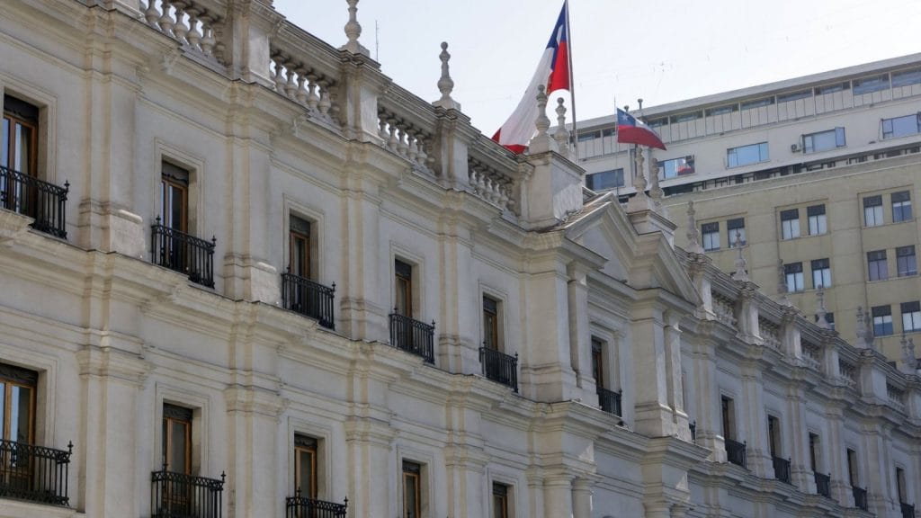 Boric renueva equipo: designa cuatro nuevos subsecretarios del Gobierno