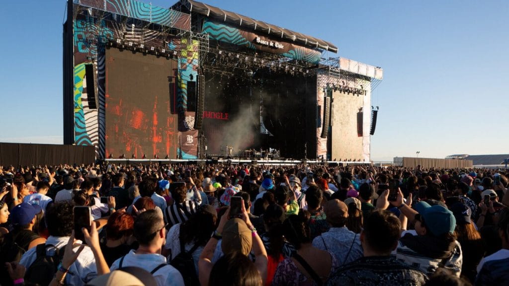 Descubre cómo ver el especial digital de Lollapalooza 2025 en TVN