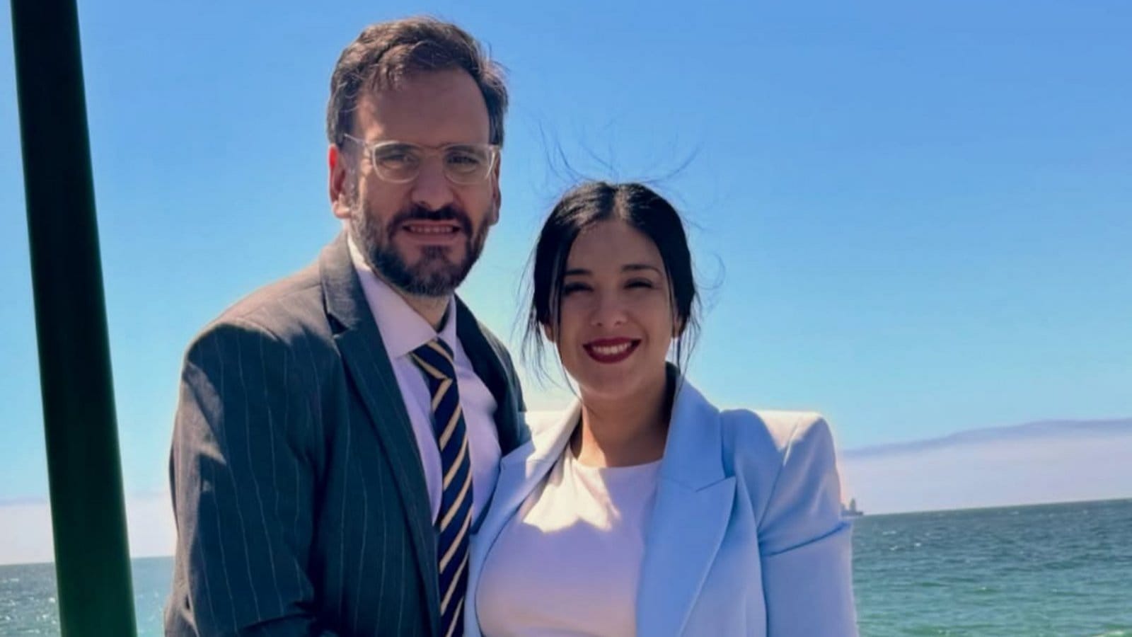 "Todavía con un traje quirúrgico": Diputado De Rementería criticó allanamiento a domicilio de su pareja, Karol Cariola