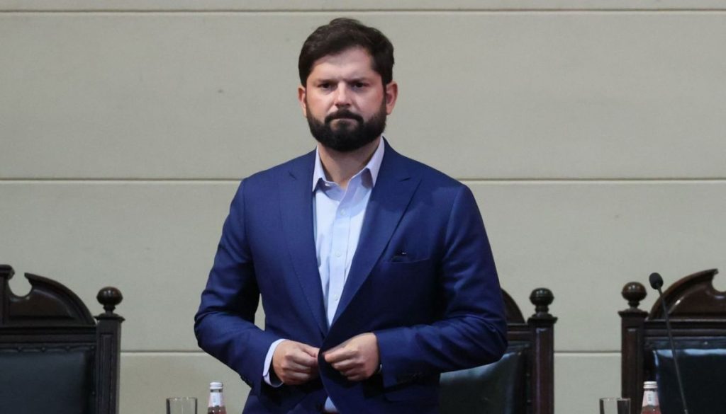 Boric Rinde Homenaje a Francisco: Un Papa que Enseñó Justicia Social