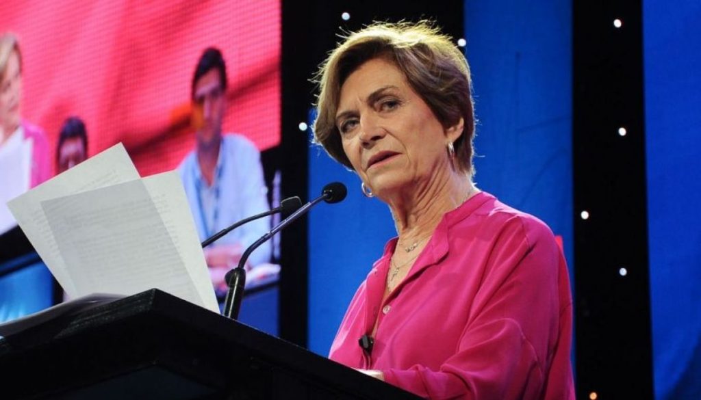 Evelyn Matthei Exige Investigación por “Pinchazo” a Miguel Crispi