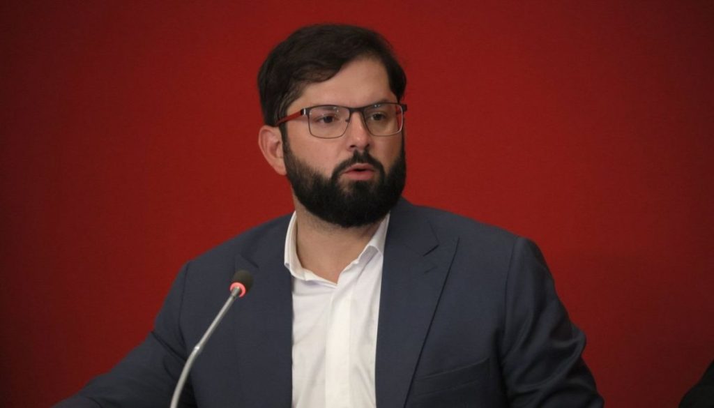 Boric no Participará en Funeral del Papa Francisco: Envía Delegación