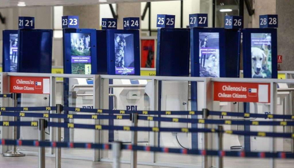 Detienen a Extranjero por Falso Aviso de Bomba en Santiago