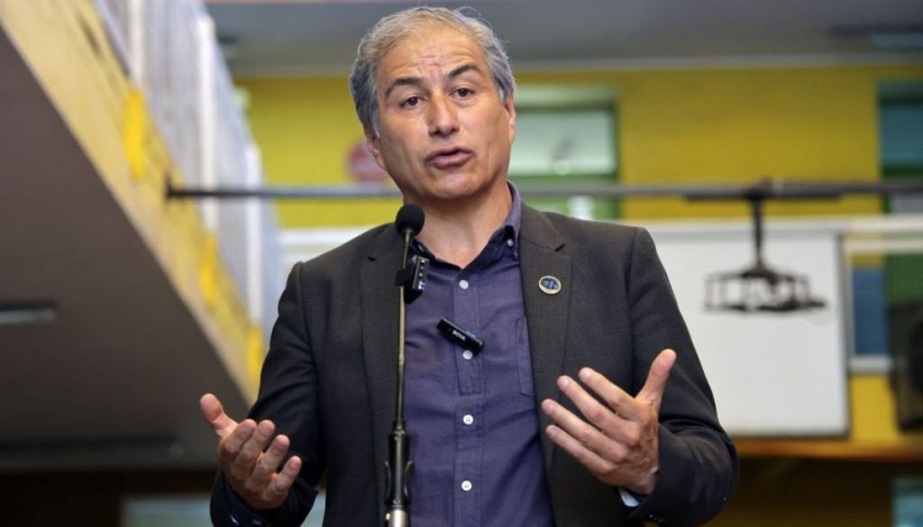 Colegio de Profesores Exige Respuesta del Gobierno a Sus Demandas