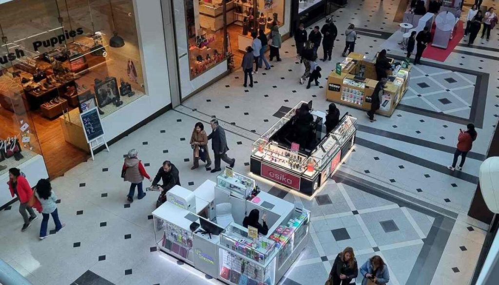 Ajustes en el Comercio para el Feriado del 21 de Mayo en Chile 2025