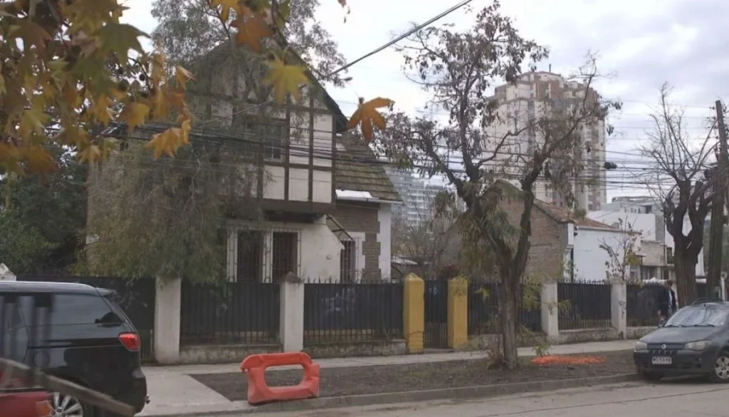 Presidente Boric Se Muda a Casa Emblemática en San Miguel, Chile