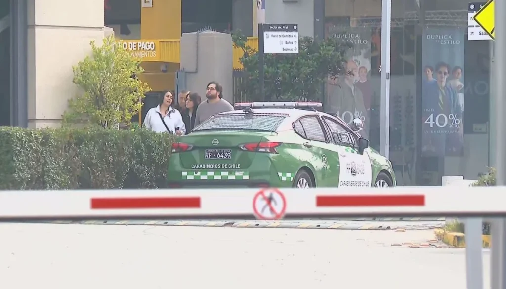 Audaz Robo en Quilicura: Ladrón Sustrae Millonario Botín de Mall