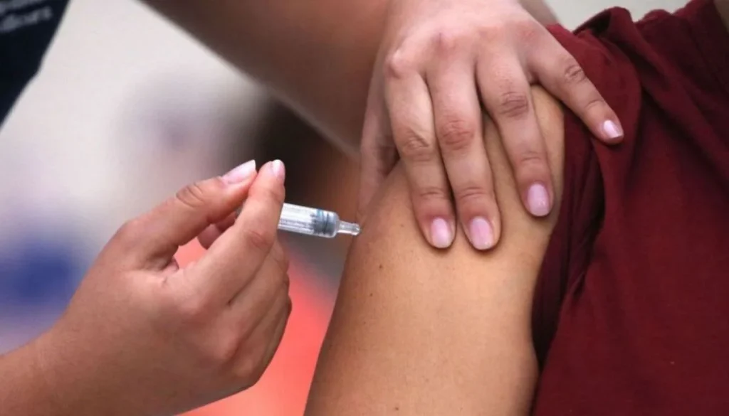 Reforzamiento de Vacuna Sarampión en Chile: ¿Te Corresponde?