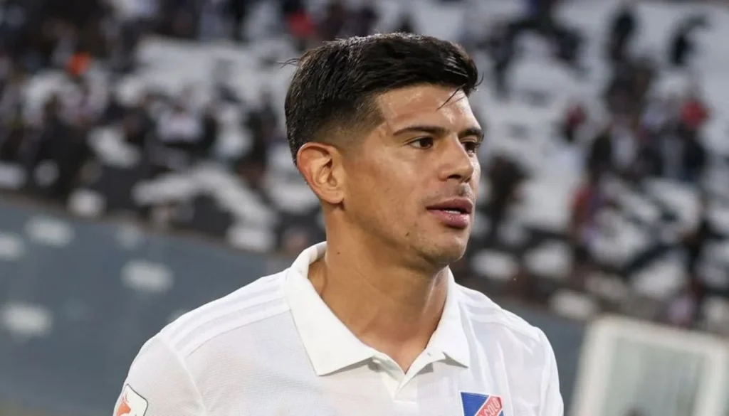 Esteban Pavez Deja Colo Colo por Fiebre Alta y Busca Reemplazo