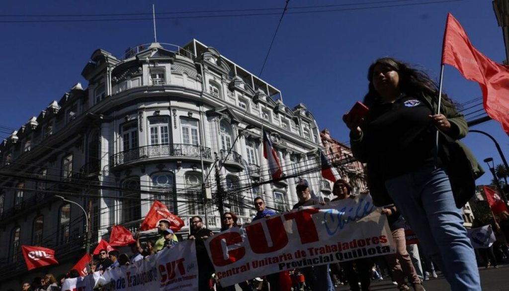 Proyecto Sueldo Mínimo: Empleo Prioritario, Sostiene Experto UC