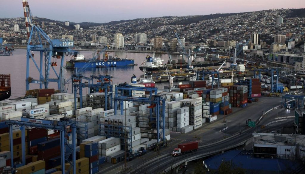 Economía Chilena Repunta: PIB Crece 2,3% al Inicio de 2025