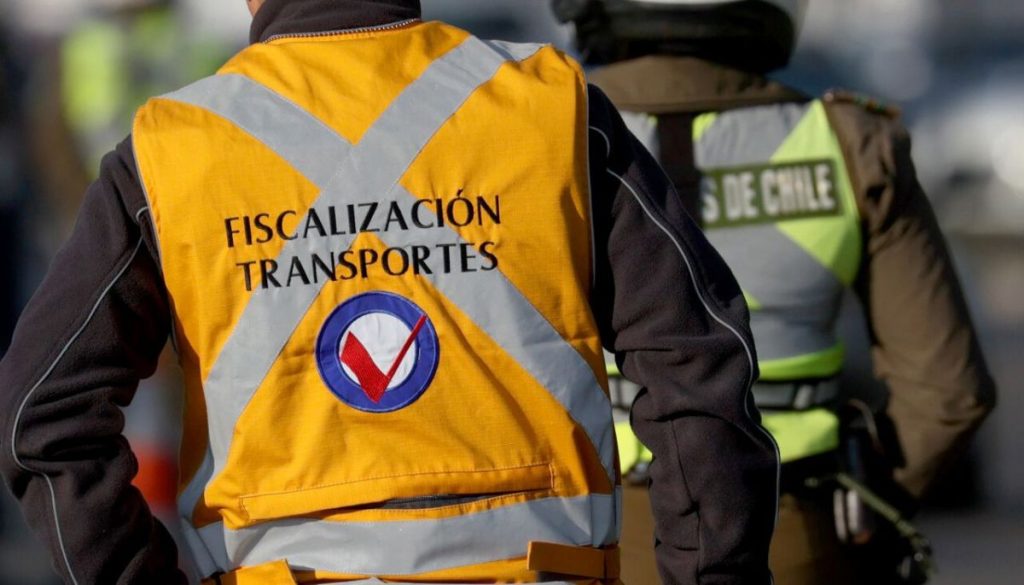 Restricción Vehicular Lunes: Autos que no Circulan Hoy en Santiago