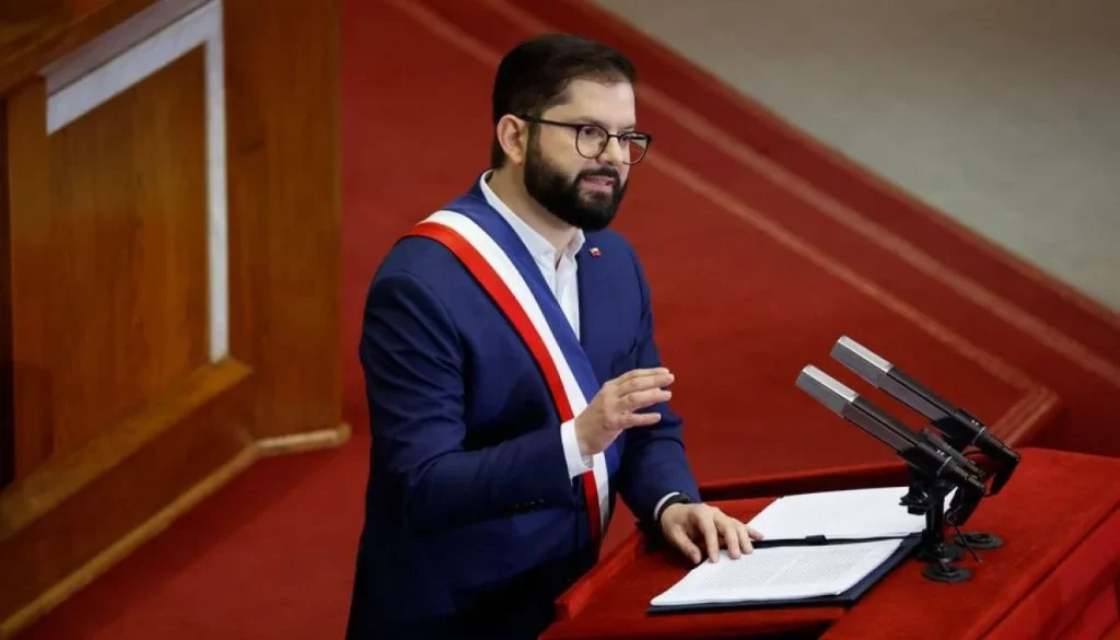 Boric Resalta Disminución del 48% en Migración Irregular en Chile