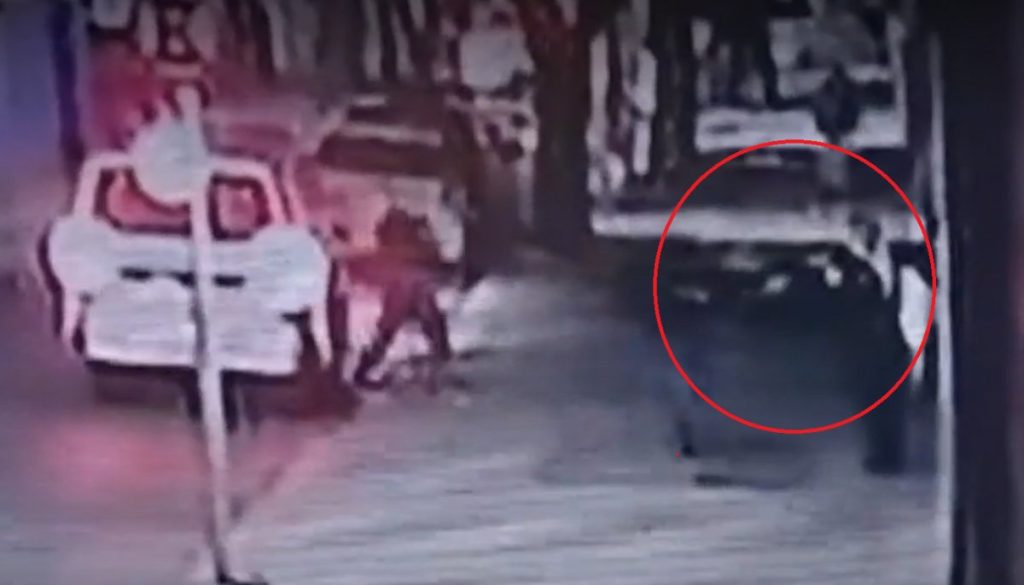 Asalto en Furgón en Santiago: Delincuentes Atacan en la Calle