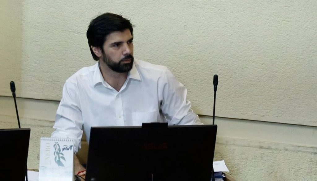 Fiscalía solicita desafuero del diputado Lavín por fraude