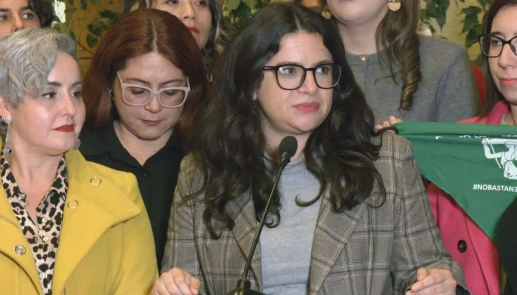 Ministra Orellana Critica a Matthei por Polémica en Debate Público