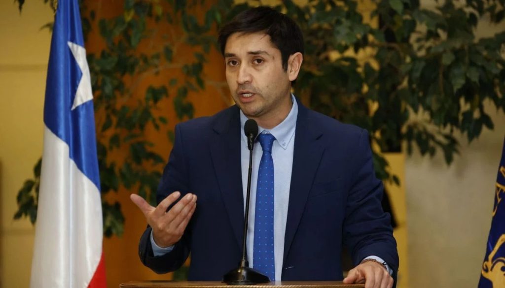 Querella contra Diputado Calisto: Respuesta y Contexto Actual