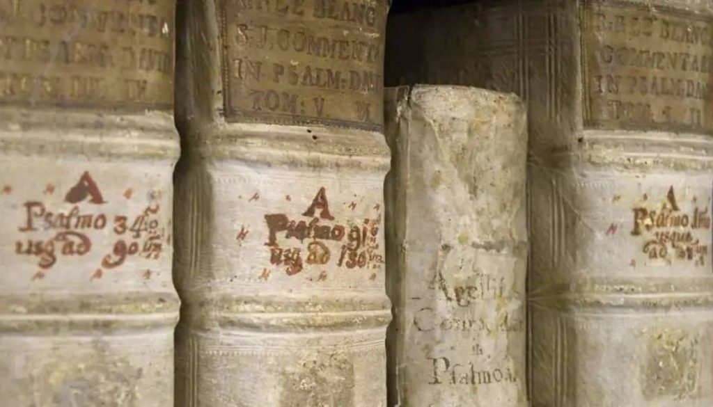 Descubrimiento de IA: Autores de la Biblia Identificados