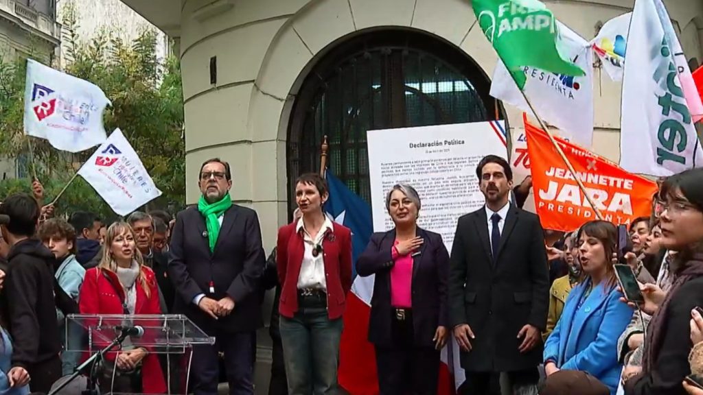 Candidatos Oficialistas Enfrentan Tensión por Fuego Amigo