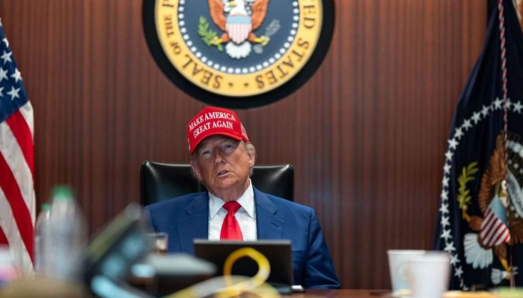 Trump asegura que Israel e Irán buscan un camino hacia la paz