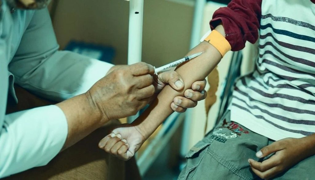 Bolivia refuerza combate al sarampión con vacunas de Venezuela