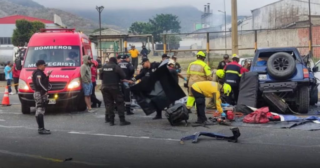 Tragedia Vial en Ecuador: Nueve Muertos en Impactante Choque