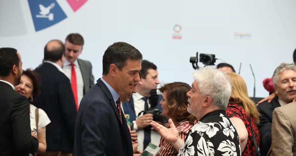 Apoyo de Almodóvar y Serrat Fortalece a Pedro Sánchez