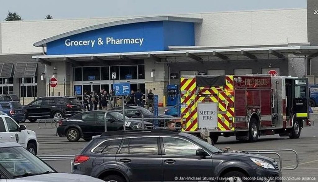 Apuñalamiento en Walmart de Michigan: 11 personas heridas en el ataque.
