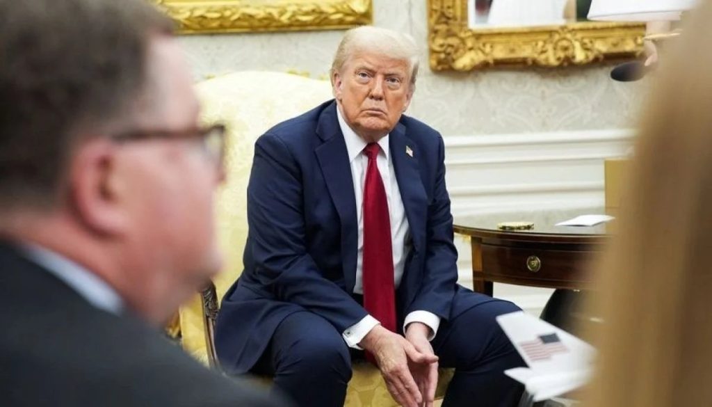 Trump amenaza con aranceles del 100% a Rusia por su invasión a Ucrania