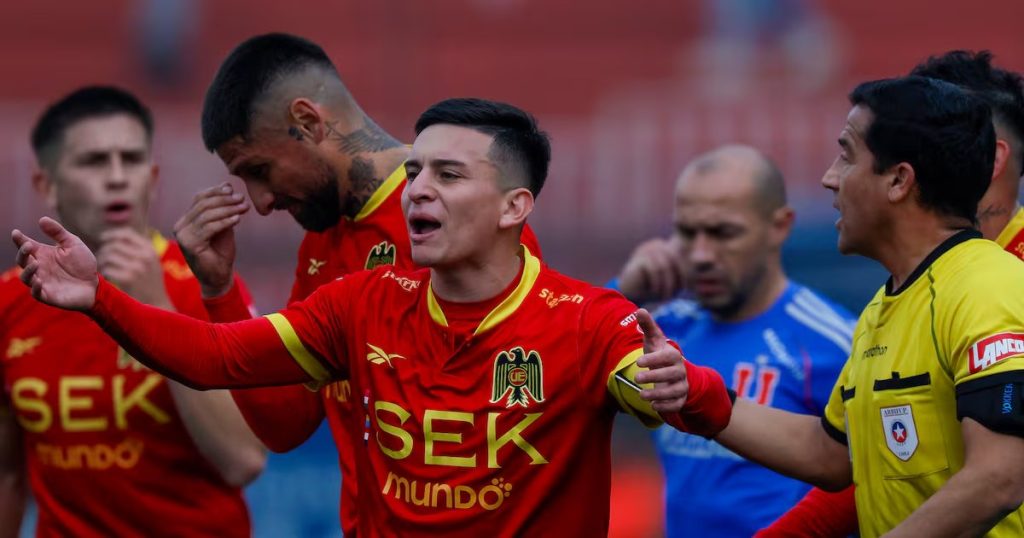 Unión Española critica arbitraje tras polémica derrota ante la U