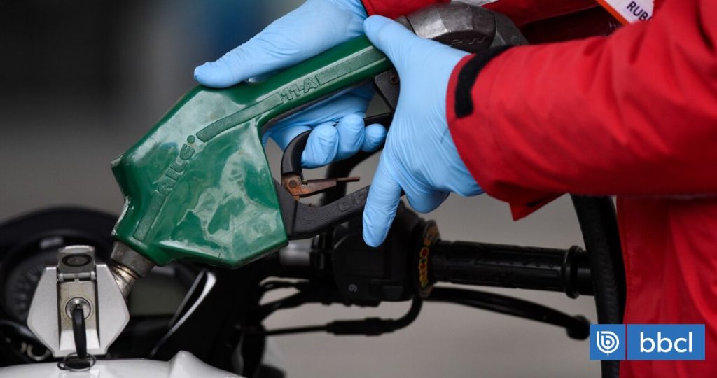 Caída en Bencinas y Alza en Diésel: Impacto en Chile